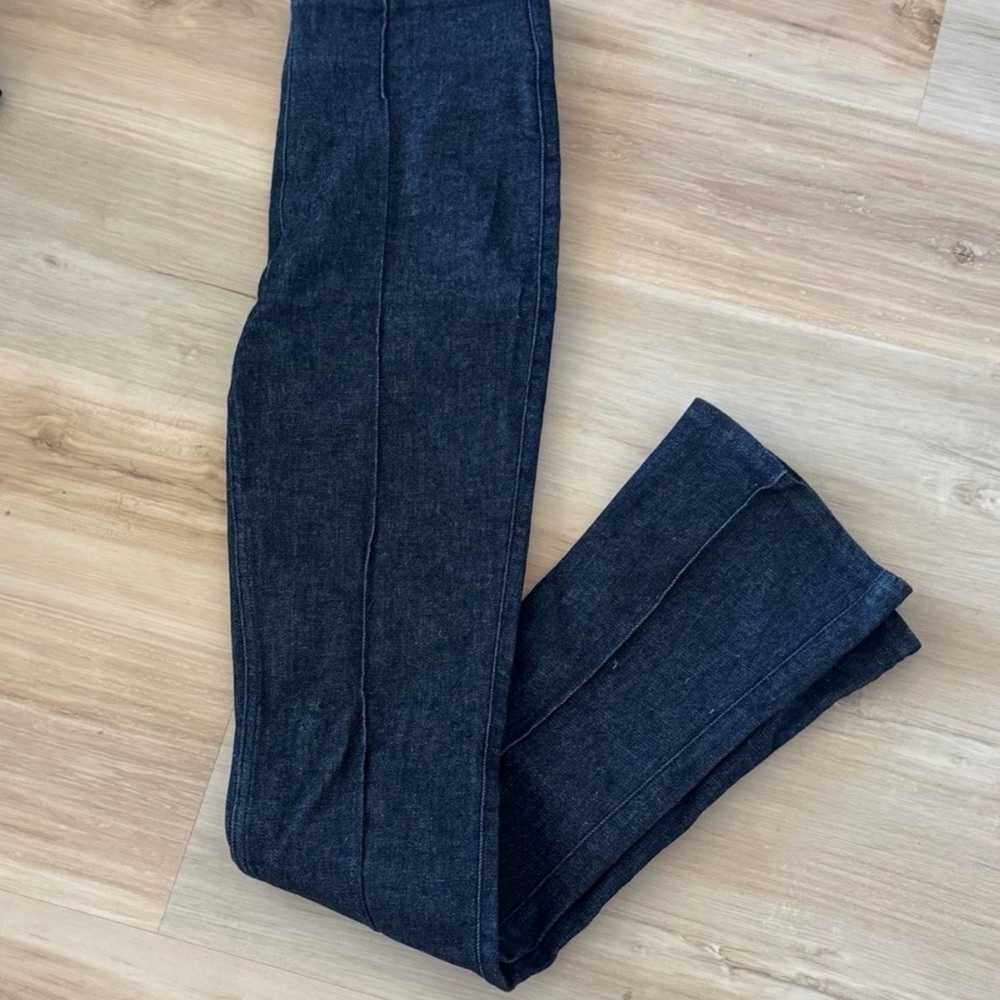 LIKE NEW SPANX Indigo Denim Jeans
